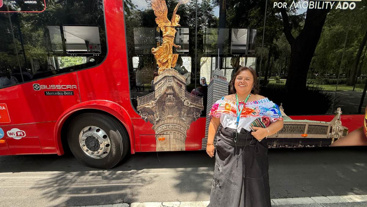 Artesanas recorren la CDMX en Turibus Arte  | Especial