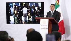 Omar García Harfuch, titular de SSPC, durante una conferencia sobre la entrega de 26 criminales a Estados Unidos
