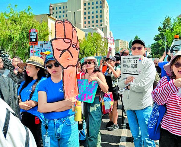 Mil personas protestaron contra las redadas. Liliana Padilla