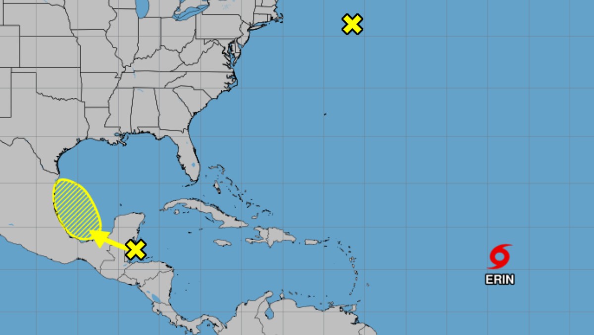 Onda tropical al sureste del Golfo de México. (CNH)