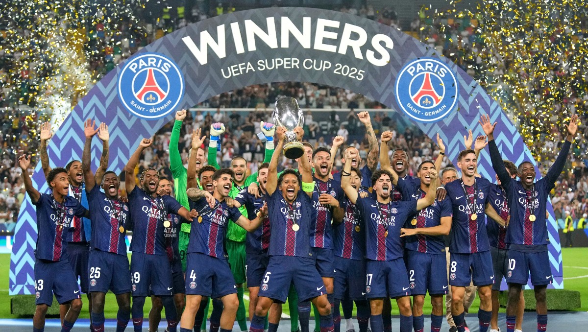 PSG es campeón de la Supercopa de Europa tras remontar al Tottenham (AP)