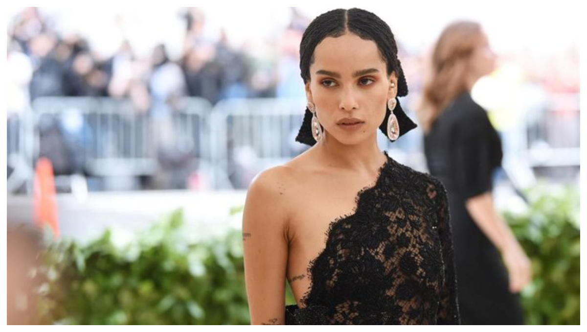 Zoë Kravitz casi destruye el baño de Taylor Swift buscando su serpiente perdida