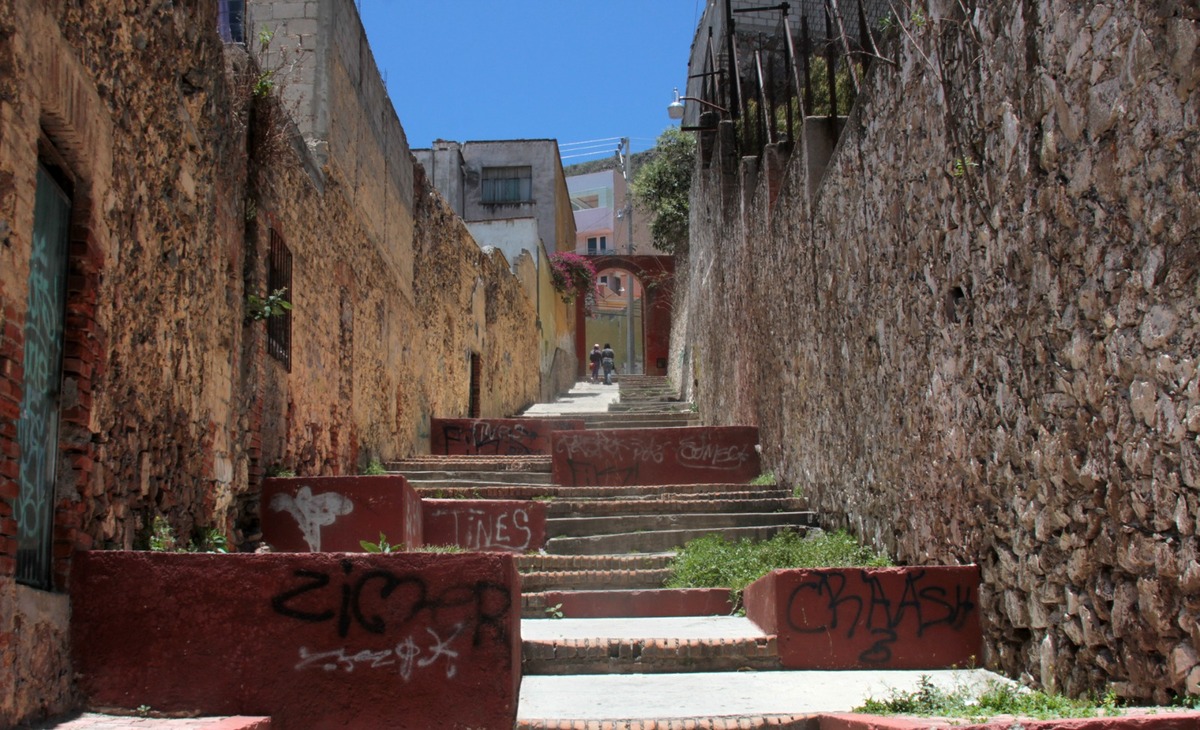 Callejones del Centro Histórico de Pachuca se convertirán en atracciones turísticas antes del Mundial 2026. (Maribel Calderón)