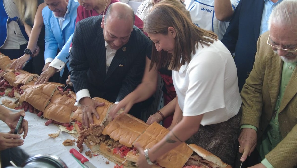 La 'Feria de la Torta' es considera uno de los eventos gastronómicos más importantes del país. | Foto: Especial