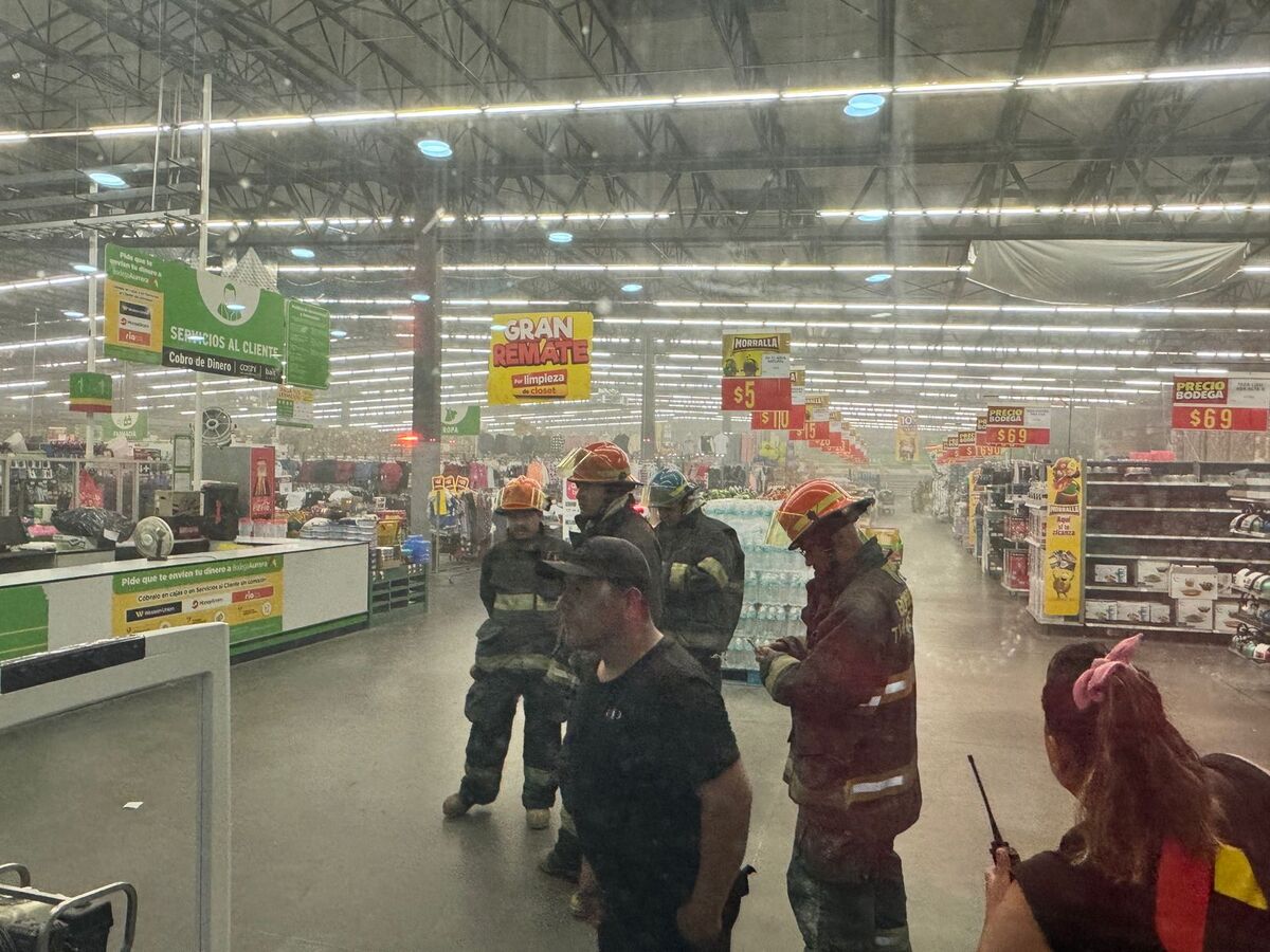 Bomberos de Tlaquepaque atendieron de manera oportuna la emergencia. (Usi Toledo)