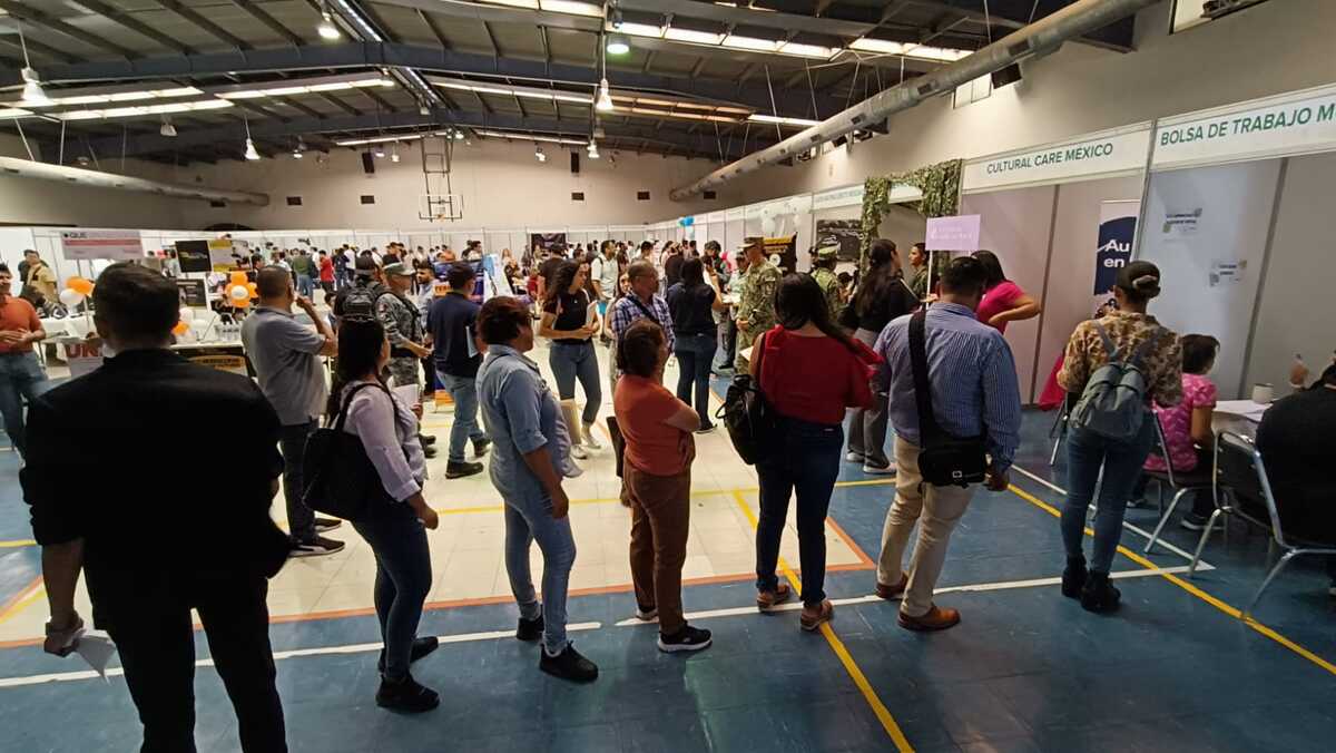La feria contó con la participación de 30 empresas, incluyendo Canacintra, Canaco, Oxxo y Hospital Andalucía. | Roberto Amaya