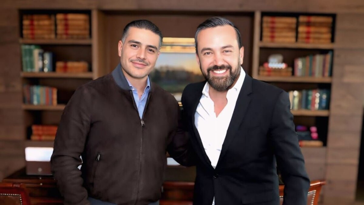 La foto del encuentro con García Harfuch fue compartida por el diputado en sus redes | X: @arturoavila_mx