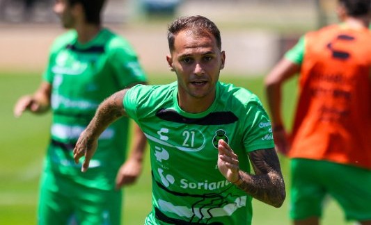 Fran Villalba confía en un Santos fuerte ante Cruz Azul. (Cortesía)