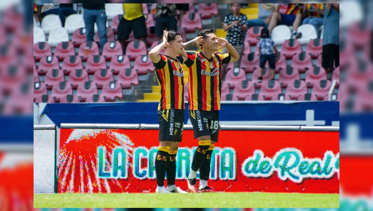 Leones Negros viene de una victoria en casa y ahora visita a Correcaminos (X Leones Negros)