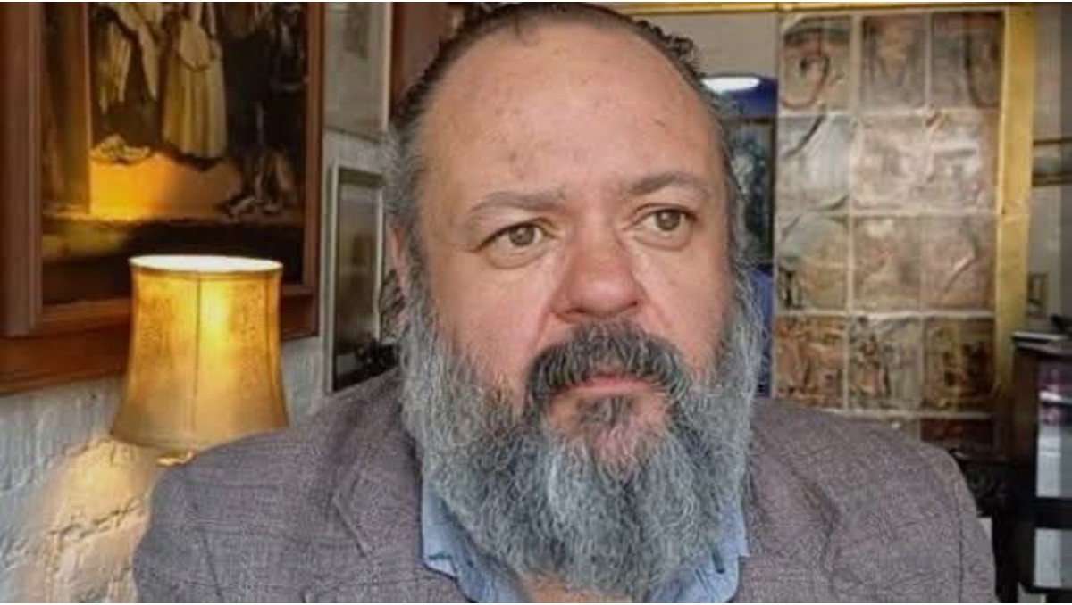 Calera creó La Chula: Foro Móvil, una biblioteca rodante para proliferar literatura y arte.