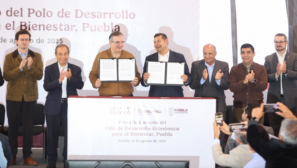 Ebrard y Armenta firman convenio del Polo de Desarrollo para Bienestar | EsImagen