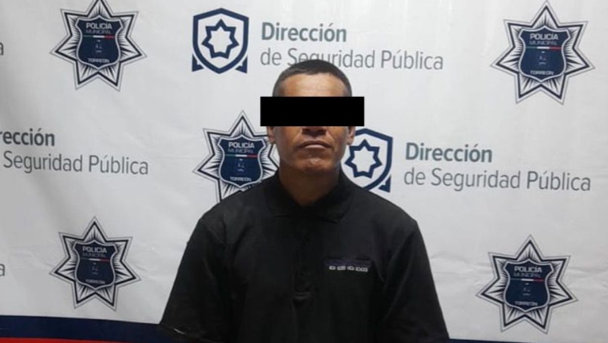 El hombre fue sorprendido escondido entre arbustos dentro de la escuela. | Especial