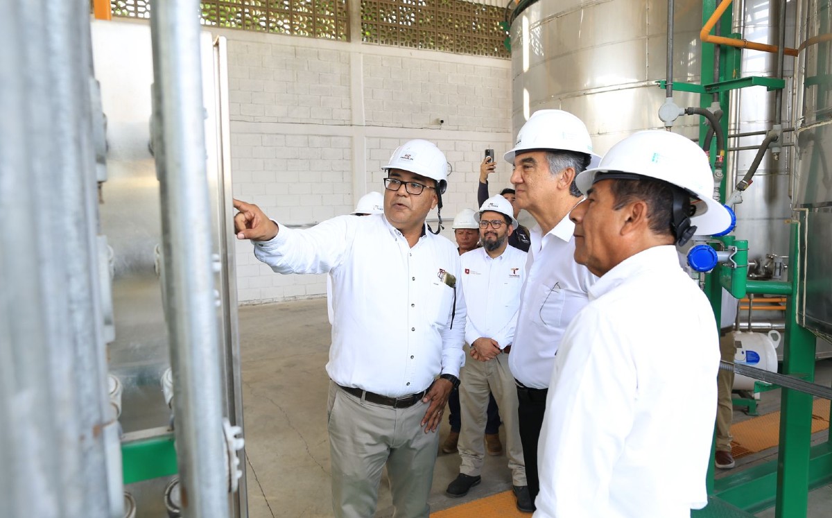 La planta de Altamira tiene una capacidad para procesar siete toneladas de plástico triturado.