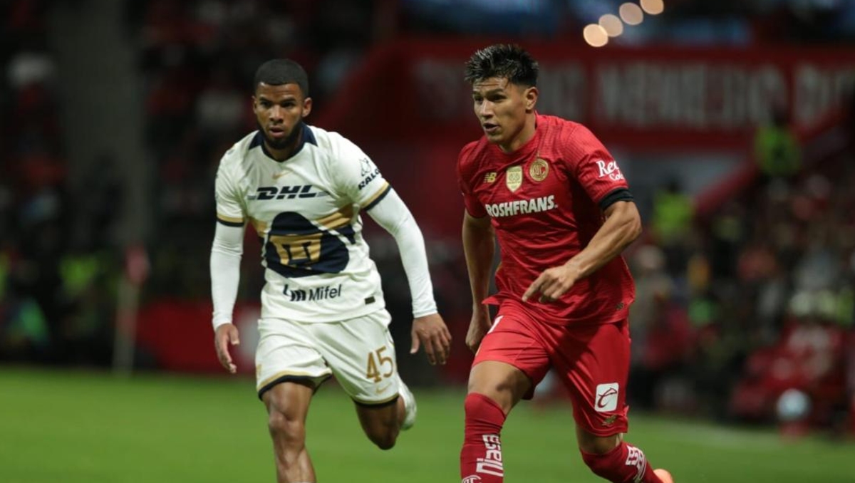 Toluca otra vez reacciona ante la adversidad, pero solo le alcanza para empatar ante Pumas (Tania Contreras)