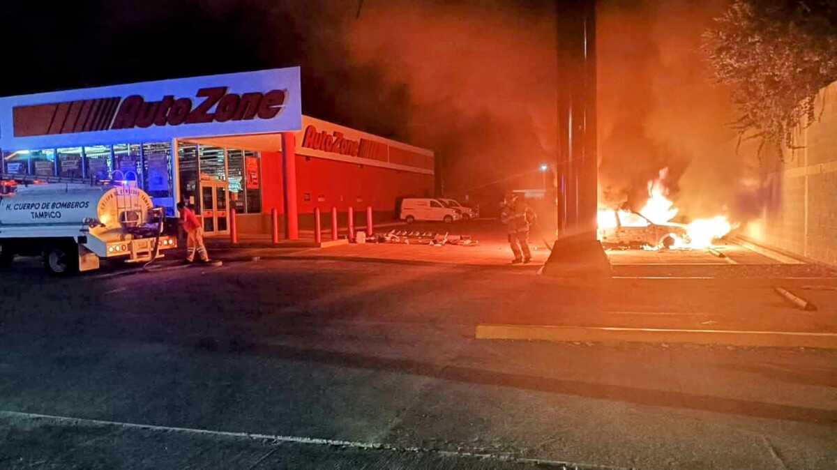 Se incendia auto en zona norte | Sergio Sánchez