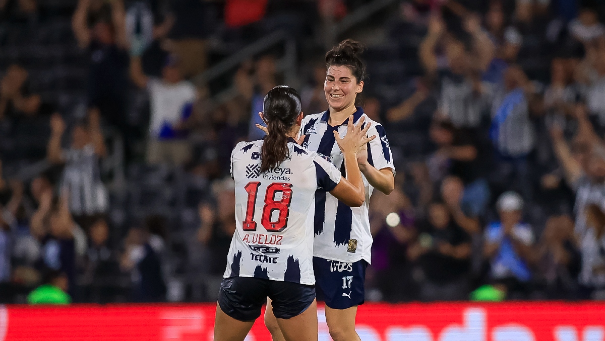 Rayadas mantienen la buena forma venciendo a Santos Femenil (Imago7)