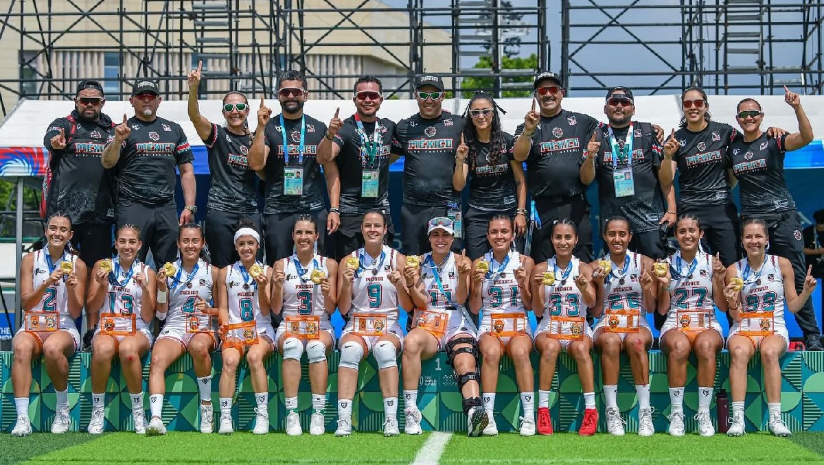 La selección mexicana femenil de flag football son bicampeonas en los World Games (X @ conadeoficial)