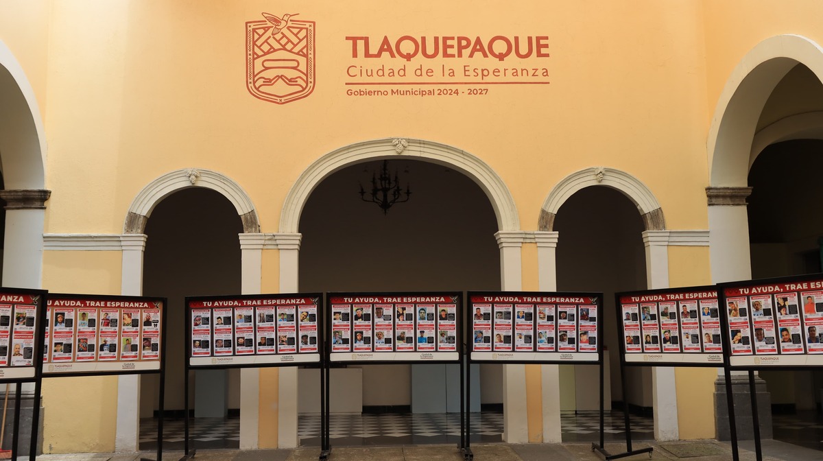 En Tlaquepaque hay espacios para colocar fichas de búsqueda de desaparecidos. (Josefina Ruiz)