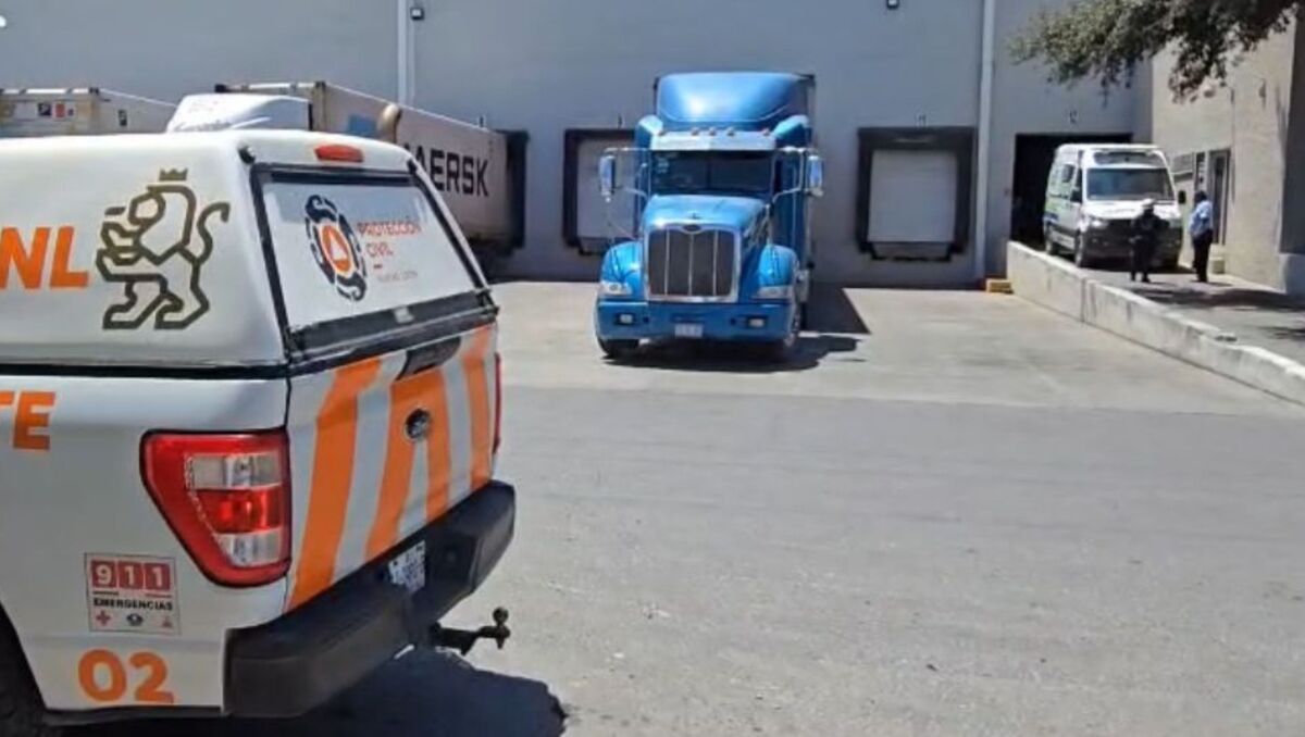 La empresa desalojó a 10 empelados mas del área tras el accidente. | Especial.