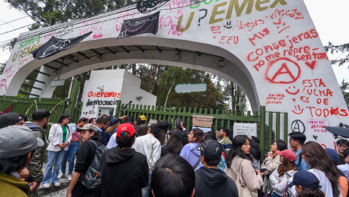En el regreso a clases, los estudiantes se han manifestado en contra de las autoridades escolares de la UAEMéx. Foto: (Cuartoscuro)