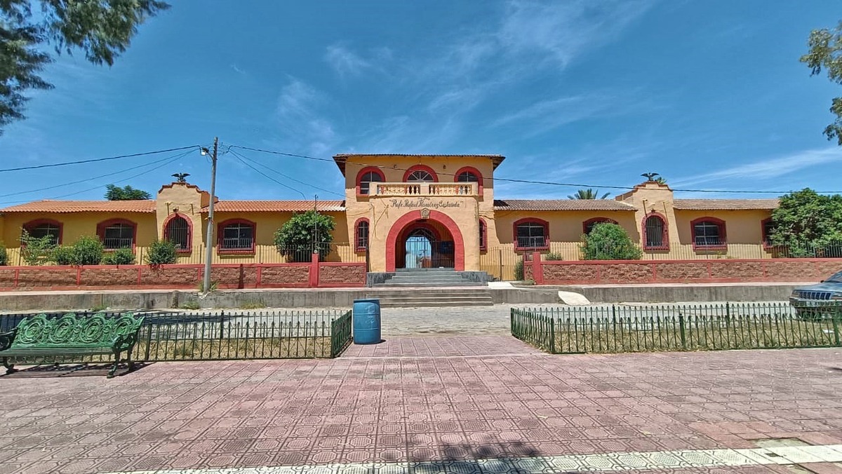 Salvan histórica escuela de los años 40 en en San Juan de Guadalupe.| Roberto Amaya