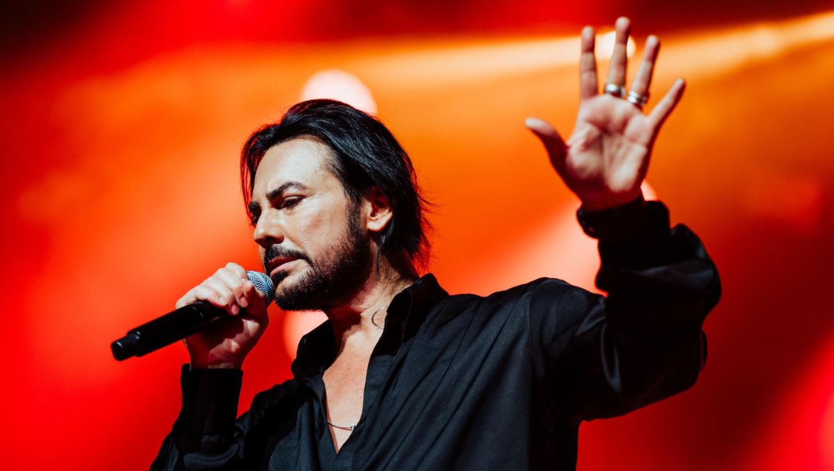 Beto Cuevas, cantante chileno, ofrecerá concierto en Monterrey. | Especial