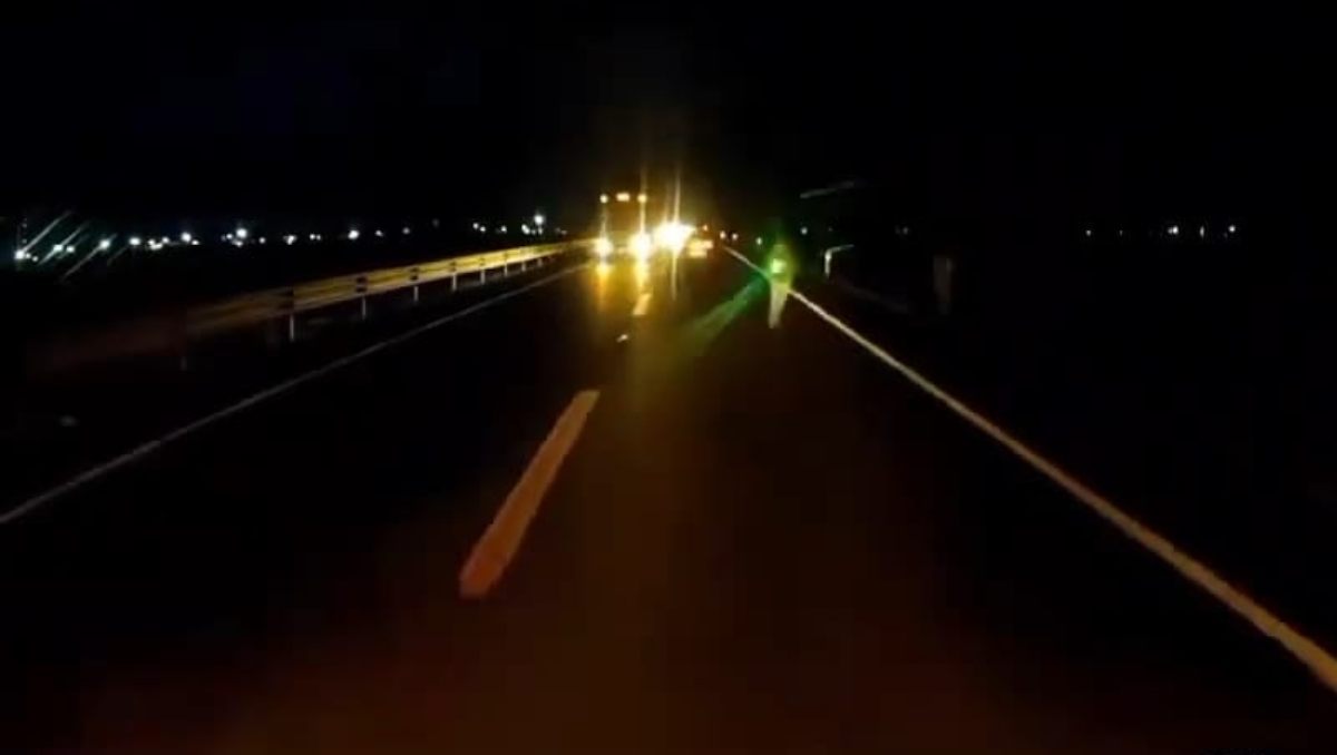 Chofer escapa de asalto en la Coacnopalan-Oaxaca, en Puebla | Especial