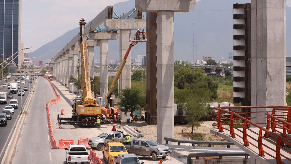 Desde el Clúster se sugirió conectar la operación del Metro de Monterrey a la red de alta tensión. Luis Guerra