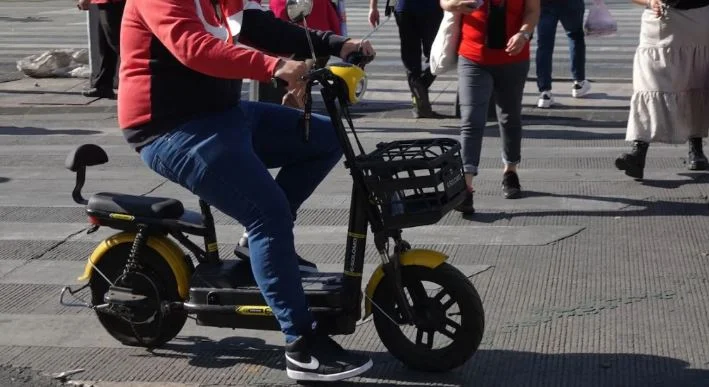 Estiman para diciembre scooters y bicis eléctricas con placas en CDMX