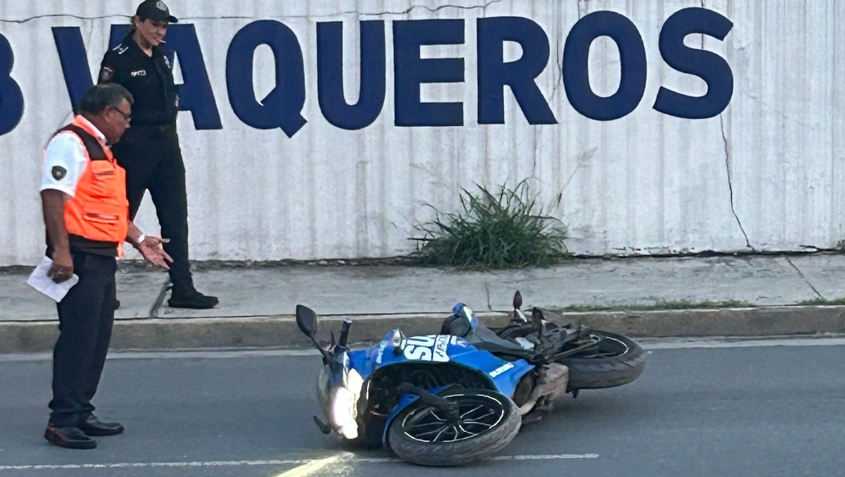 Su acompañante presentaba una probable fractura de tórax y laceraciones en ambos brazos. Foto: Especial