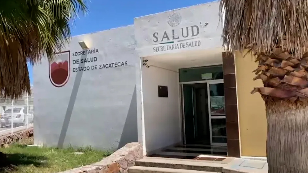 Adolescente es atacada por zorrillo con rabia en Zacatecas; médicos intentan salvarla