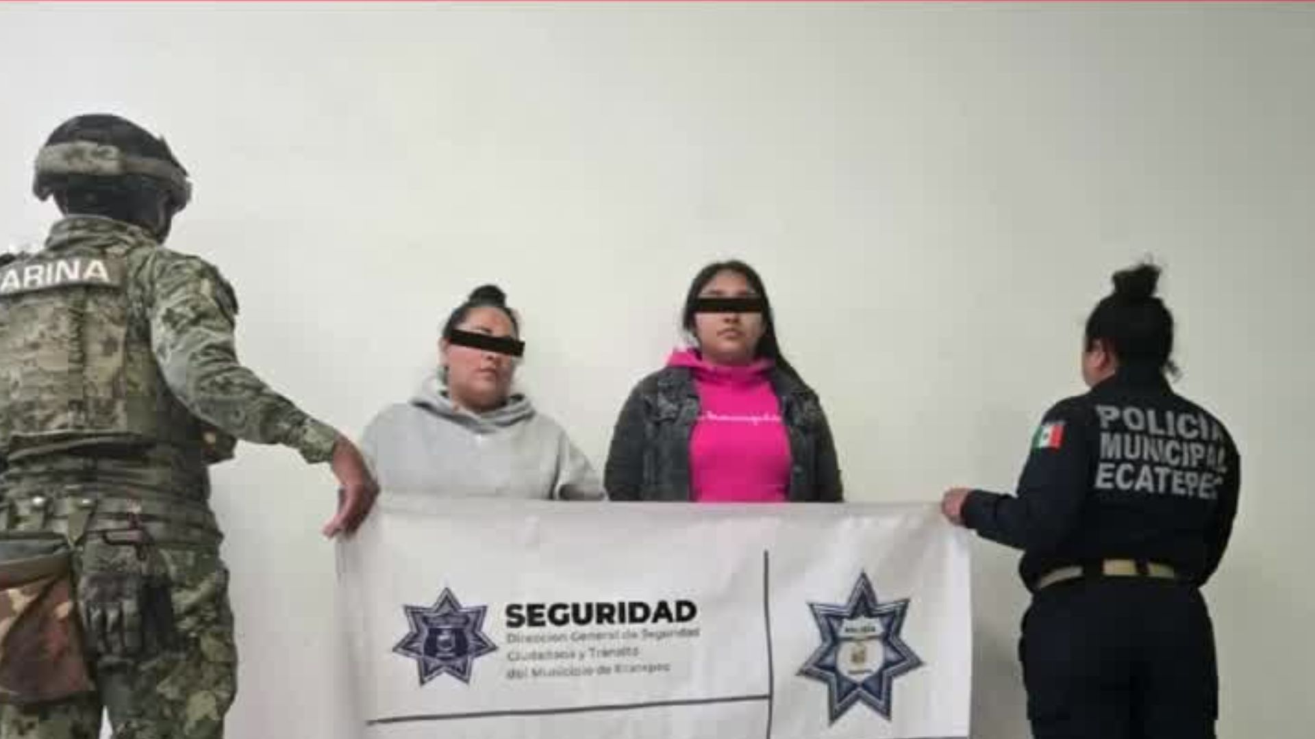 En Edomex, autoridades detienen a dos mujeres acusadas de extorsión