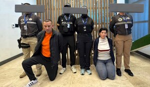 'Llanero' y 'Nirama', narcotraficantes extraditados de Ecuador a EU