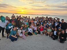 En un esfuerzo conjunto promover el turismo responsable, Esencial Costa Rica realizó una jornada de limpieza de playas en La  Paz