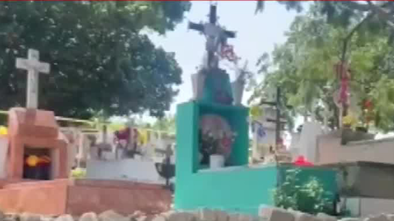 En Zacatecas, trabajadores de un panteón reportaron restos humanos a un lado de una tumba