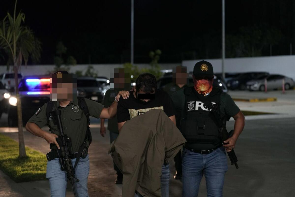 Alexis 'N' fue detenido por policías de investigación de la Fiscalía Especializada. (Foto: especial)