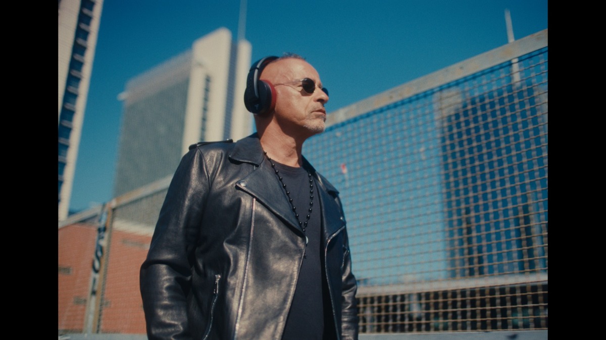 Eros Ramazotti está estrenando canción, previo al inicio del arranque de su gira / Especial