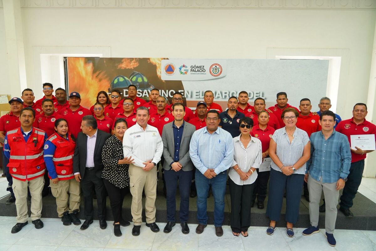 En Gómez Palacio, conmemoran el Día Nacional del Bombero. (Especial)