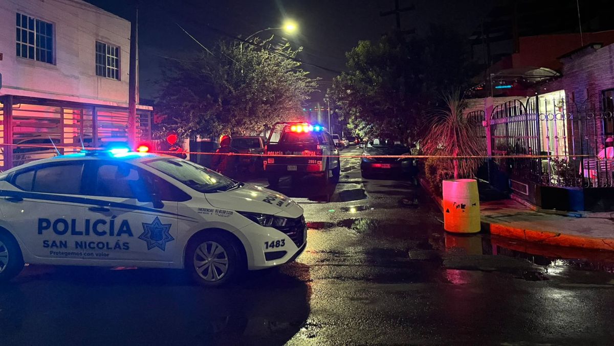 Policías de San Nicolás resguardaron la zona. Susana Paredes