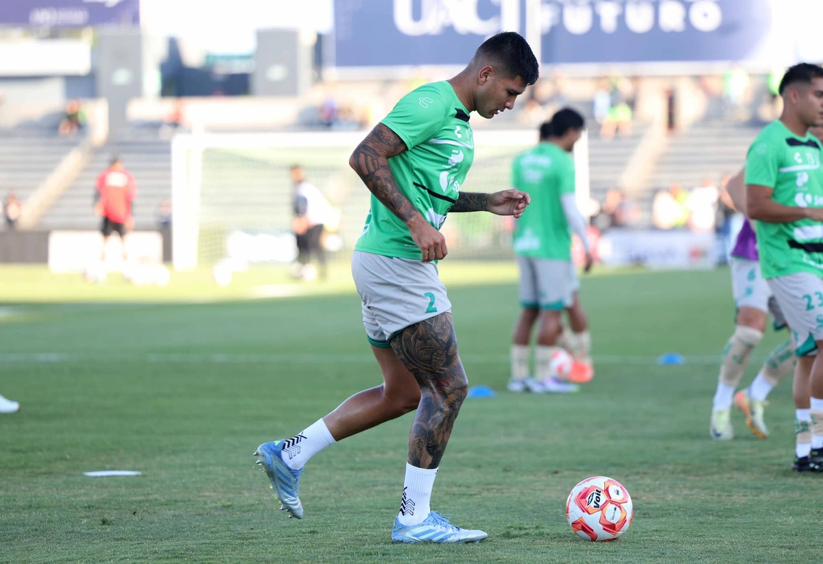 Bruno Amione en Santos Laguna. | Club Santos