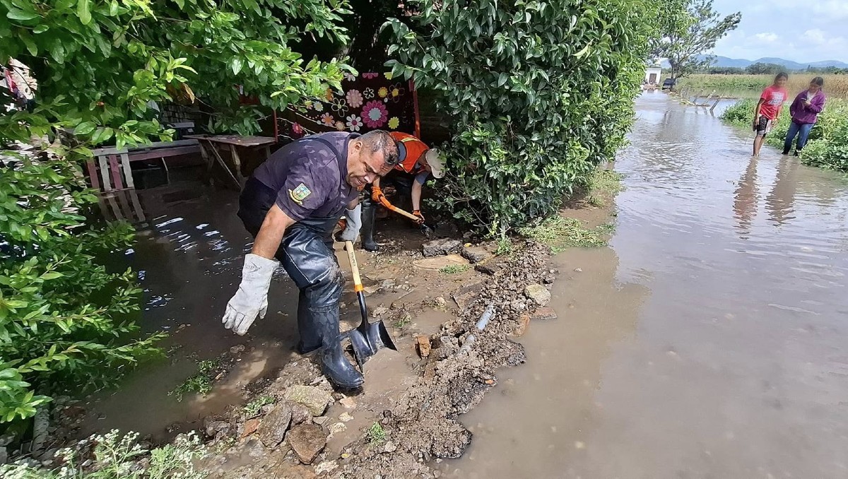 Desbordamiento del río Apaseo el Grande deja 115 personas afectadas | Dirección de Seguridad Pública de Apaseo El Grande.