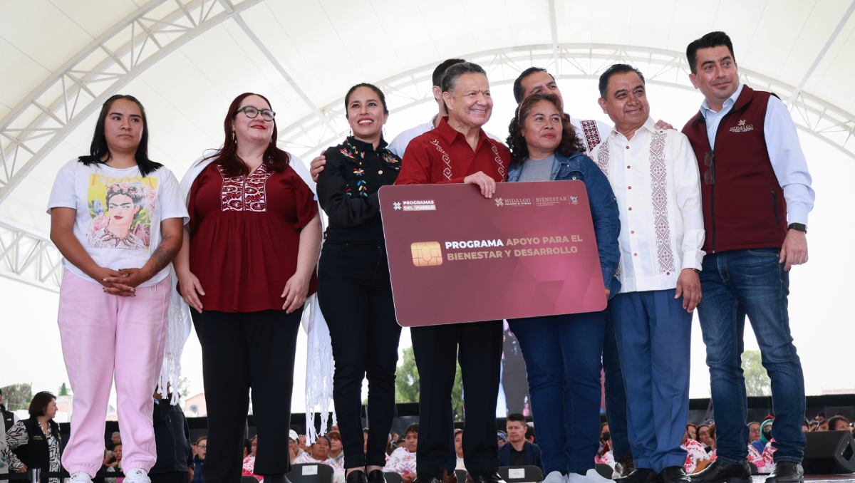 El gobernador encabezó la entrega de apoyos económicos de siete Programas del Pueblo a más de 34 mil personas beneficiarias. | Especial