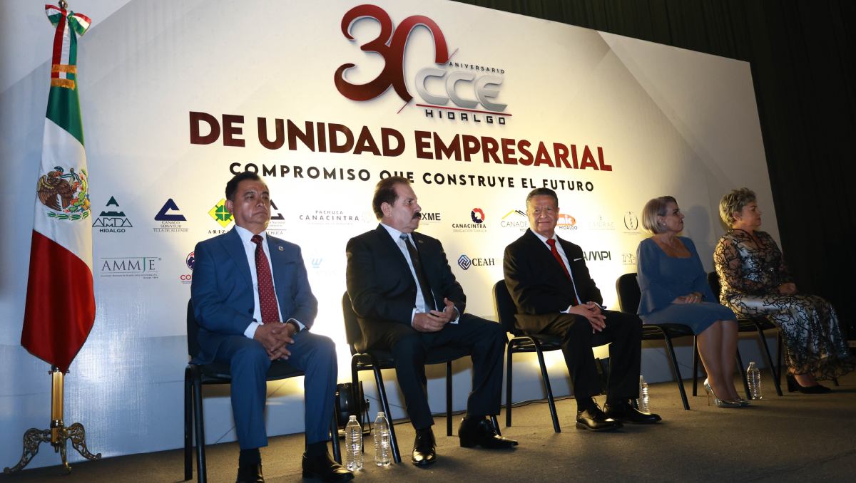 Julio Menchaca asistió al 30 aniversario del CCE de Hidalgo. | Especial