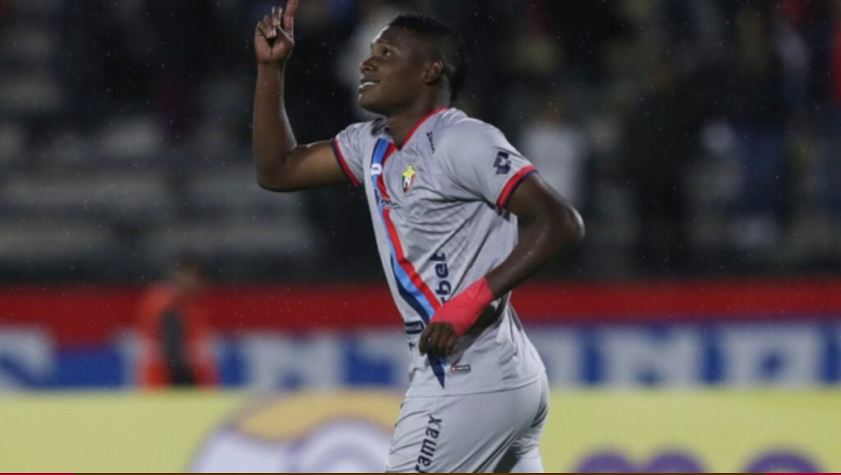 Muere joven futbolista Marcos Olmedo en trágico accidente de tránsito; tenía 26 años  (EFE)