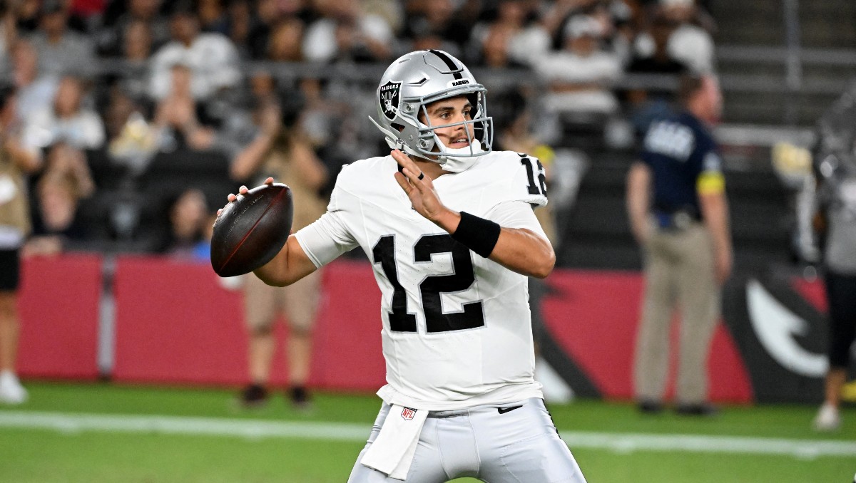 Los Raiders pierden a Aidan O'Connell por lesión y buscan otro quarterback (AFP)