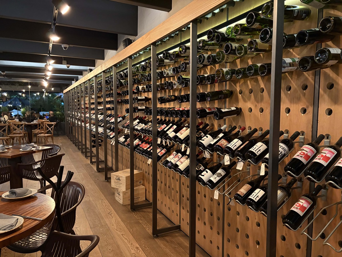 Los asistentes disfrutarán de vino, gastronomía y música en un ambiente festivo durante la Vendimia CATAMUNDI 2025. (Cortesía)