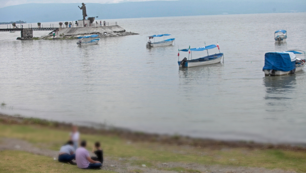 Ciudadanos han presentado también más de mil amparos para proteger el Lago de Chapala (Foto: Fernando Carranza)
