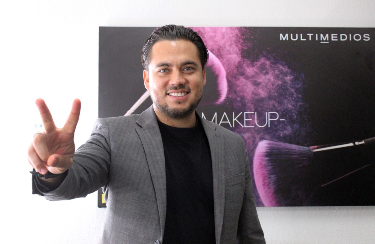 David de la Garza llevará la batuta en la conducción de esta nueva edición de concurso de baile.| Roberto Amaya
