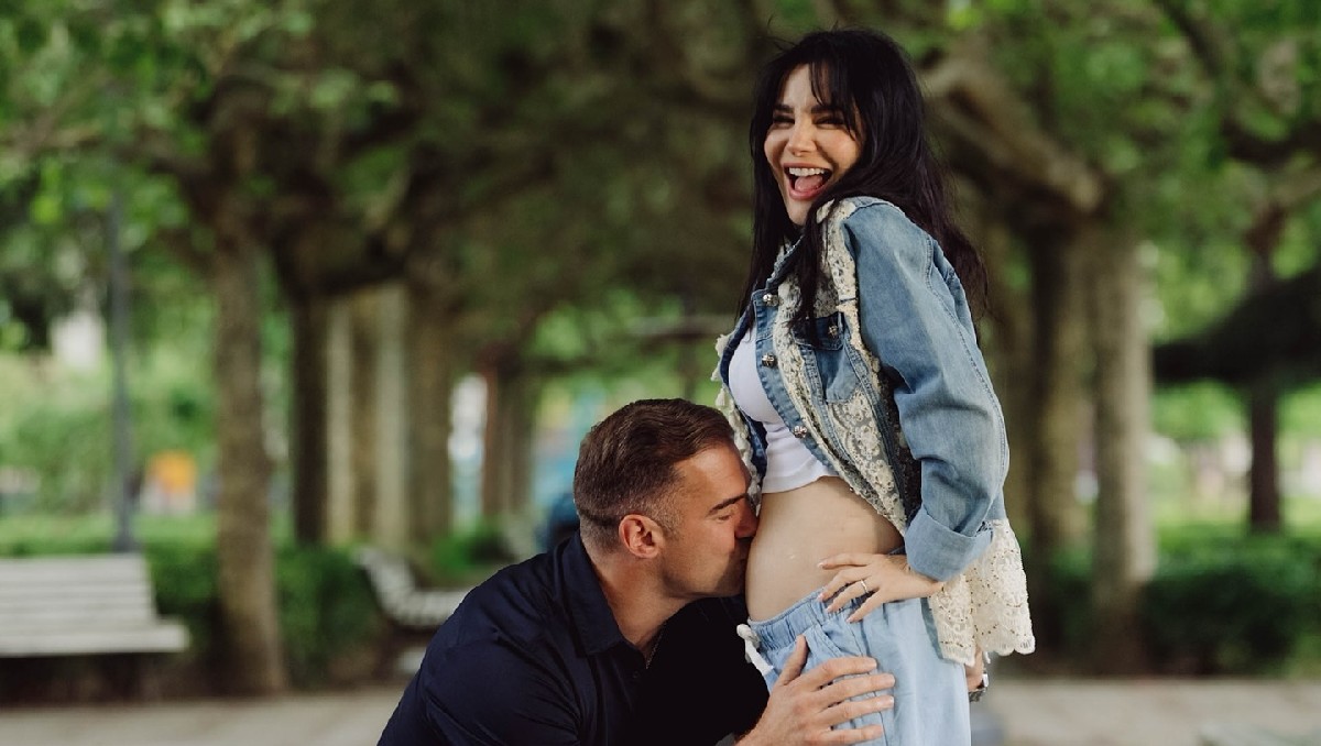 Martha Higareda revela que está embarazada de gemelos | Especial