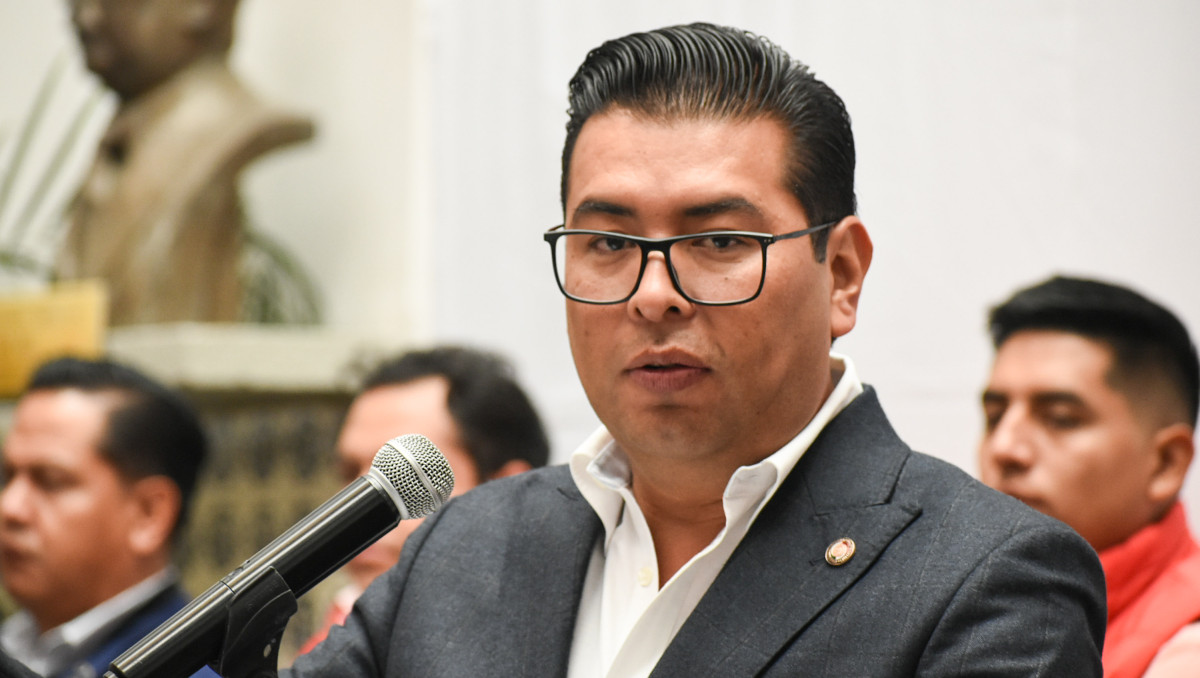 Néstor Camarillo, senador y dirigente del PRI en Puebla renunció | Agencia Es Imagen